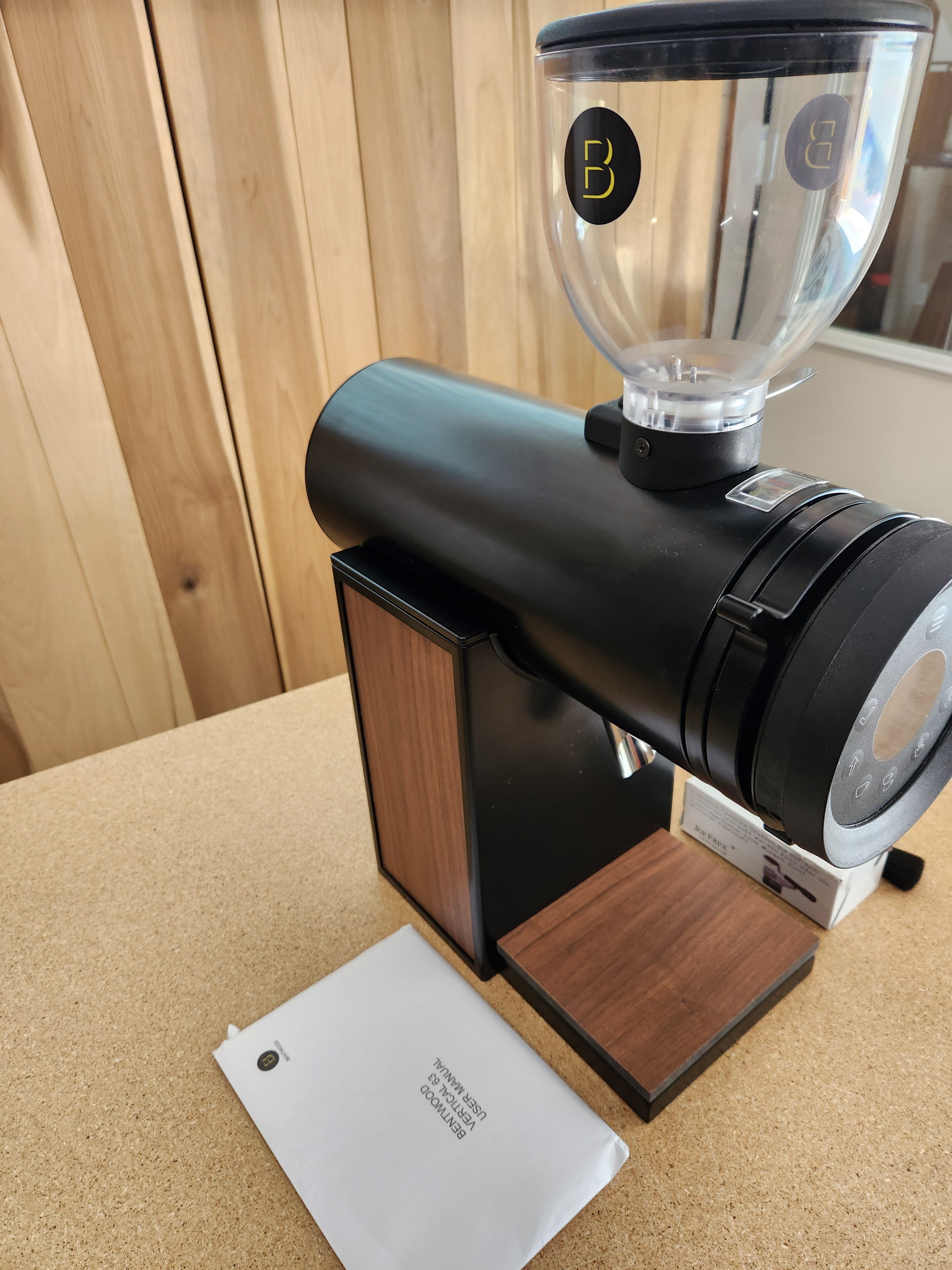 Bentwood Vertical 75 Black DEMO 100150