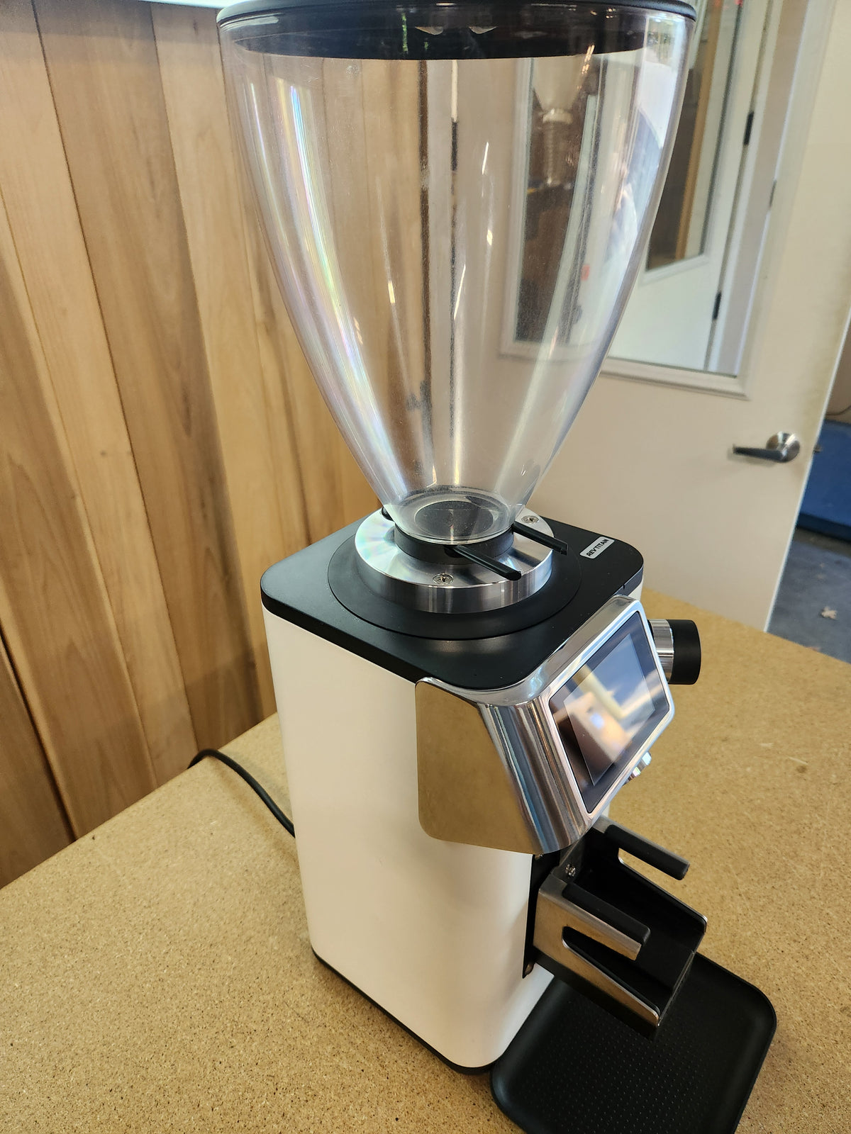 Ceado REV Titan Espresso Grinder with WAM White DEMO DHD261037