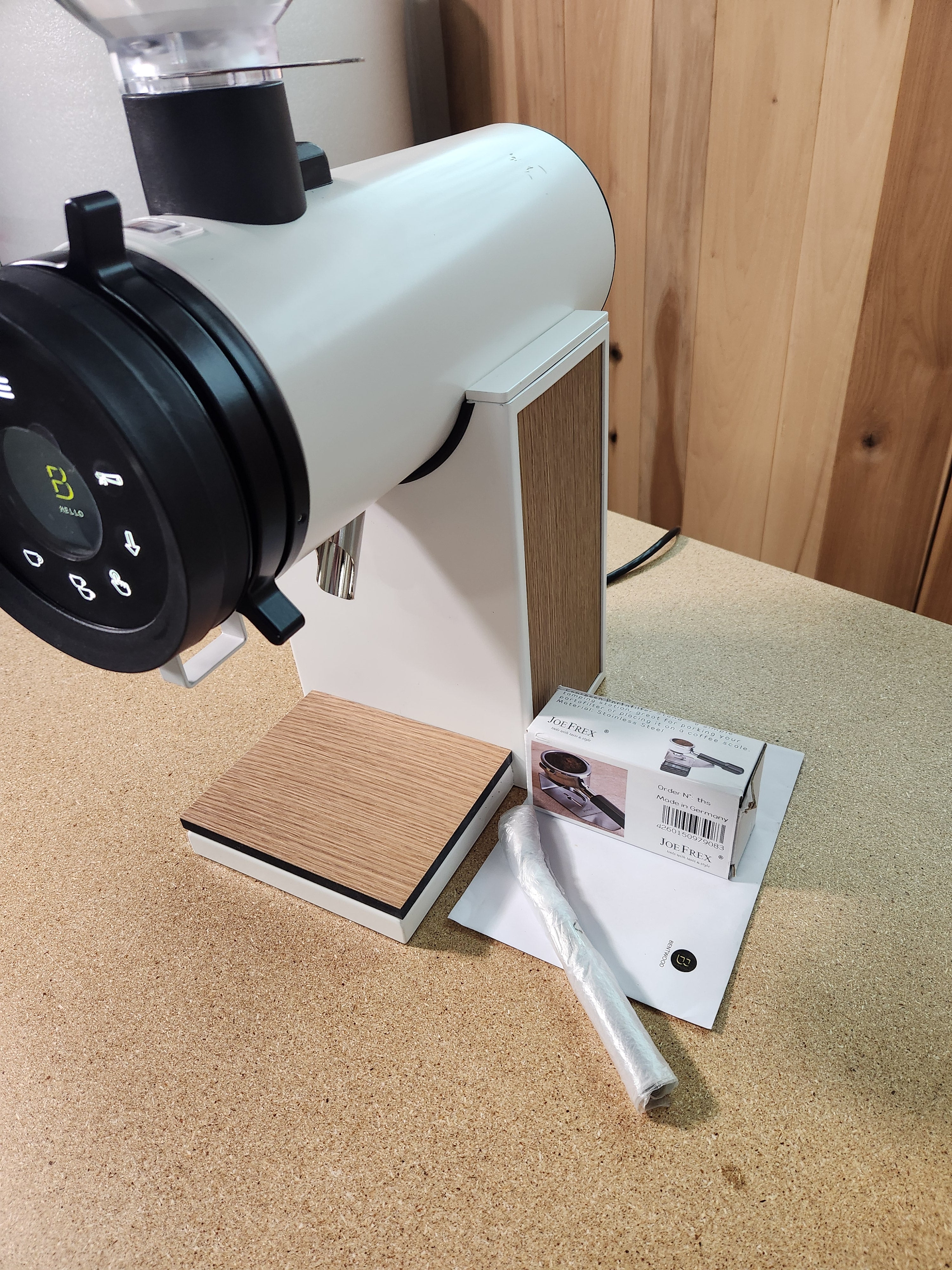 Bentwood Vertical 75 White DEMO 1100191