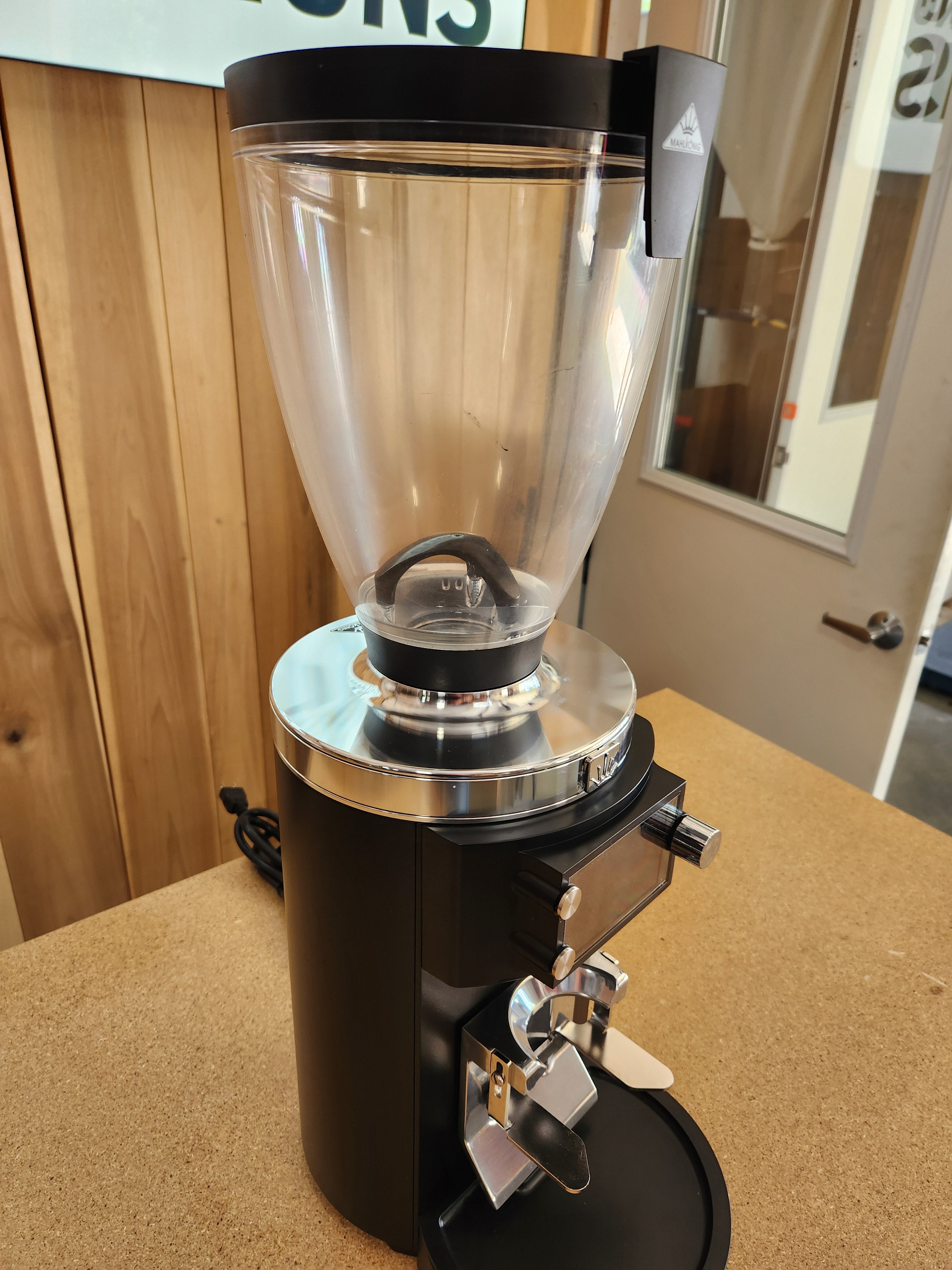 Mahlkonig E65W GbS Grind-by-Sync Espresso Grinder in Black DEMO 947553