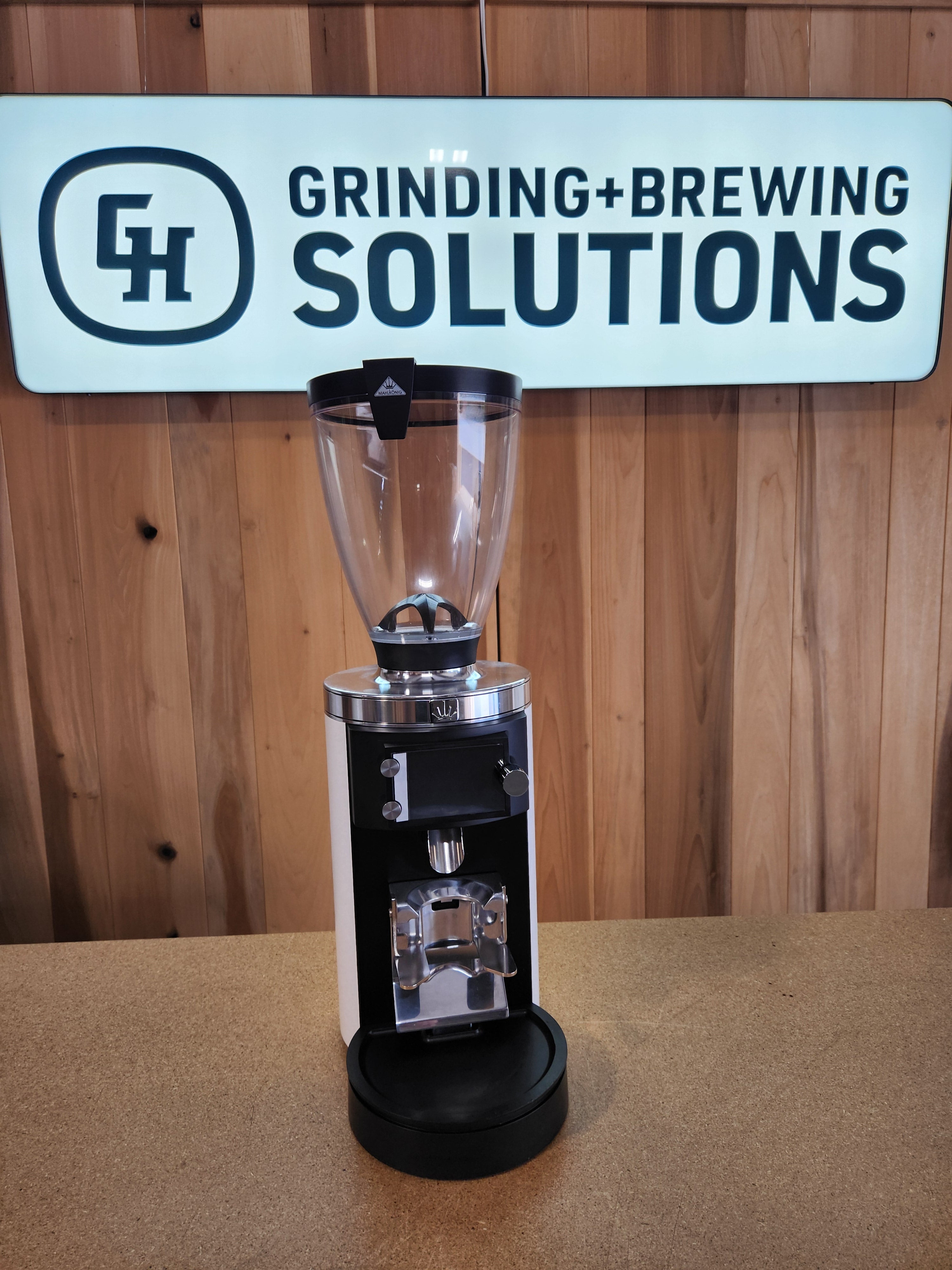 Mahlkonig E65W GbS Grind-by-Sync Espresso Grinder in White DEMO 947327
