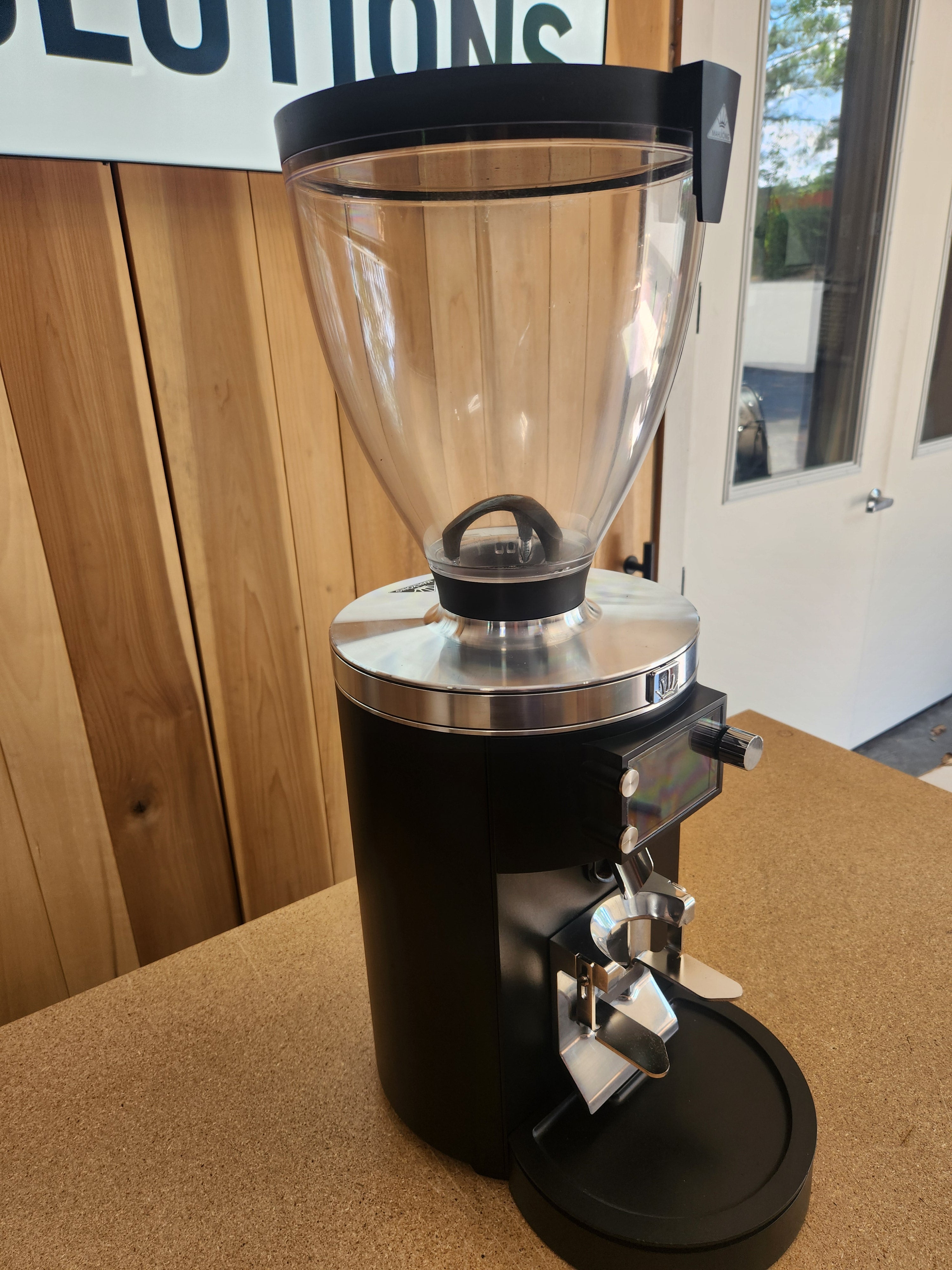 E80W GbS Grind-by-Sync in black DEMO 823530
